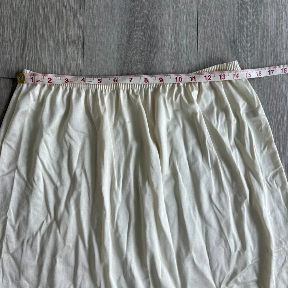 Vintage Vassarette Womens White Comfort Elastic Waist Lace Trim Slip Skirt Sz XL